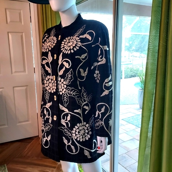 Allure Embroidered Jacket. - Picture 4 of 13